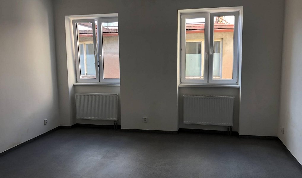 Pronájem skladovacích prostor 1 500 m², Čelákovice – náhled fotky 2