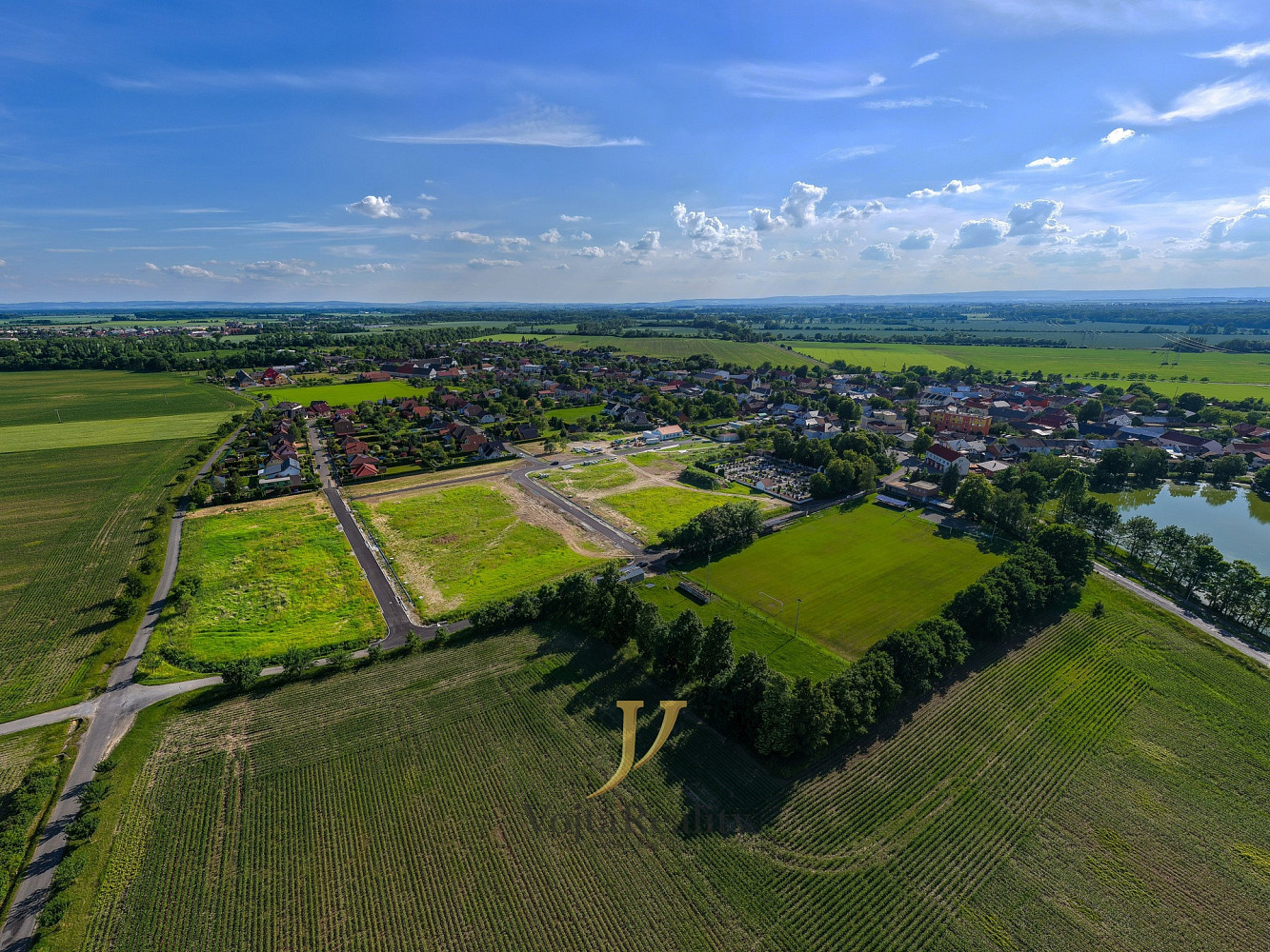 Prodej stavebního pozemku 764 m² – fotografie 3
