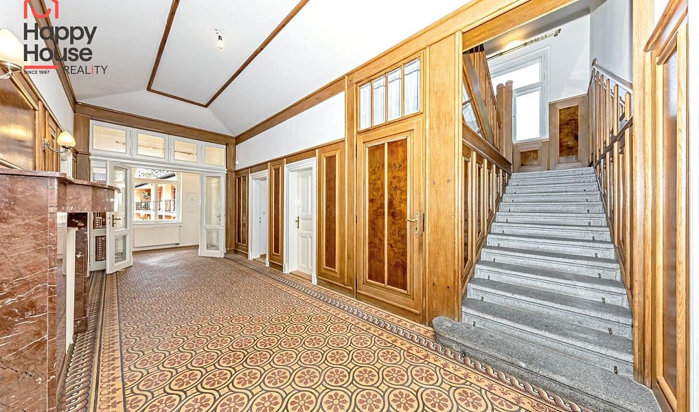 Pronájem domu 827 m² s pozemkem 8 770 m², Praha – náhled fotky 19