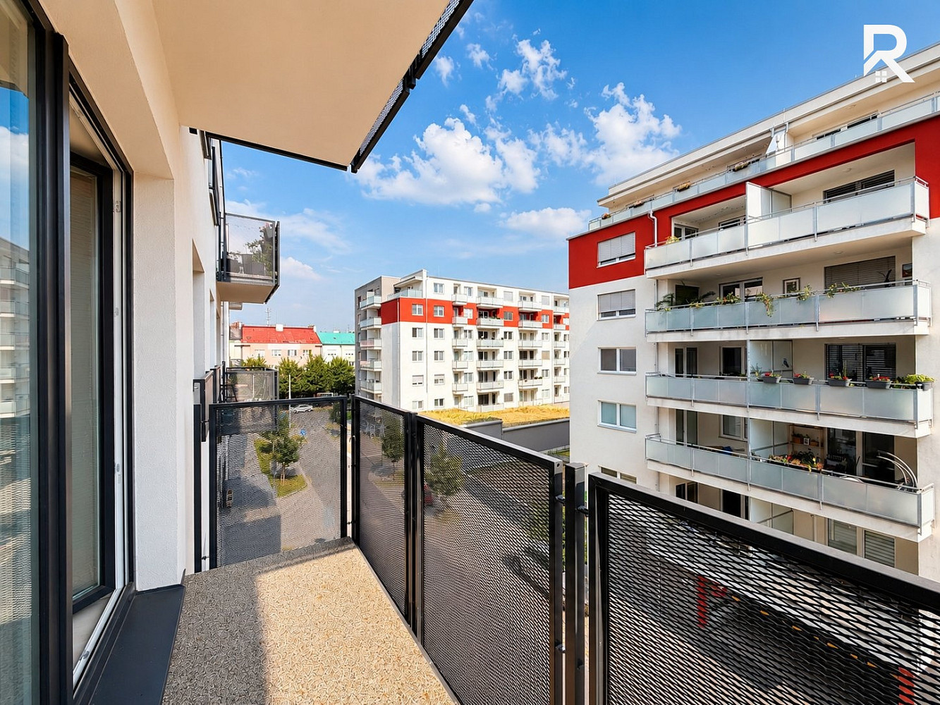 Pronájem bytu 2+kk 48 m² – fotografie 2