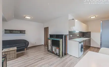 Pronájem bytu 2+kk 50 m², Pod Zámečkem, Hradec Králové - Nový Hradec Králové