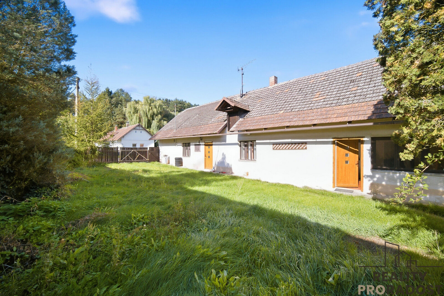 Prodej domu 266 m² s pozemkem 1 105 m² – fotografie 2