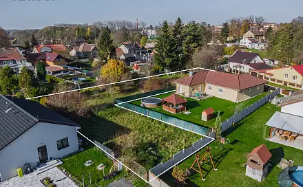 Prodej stavebního pozemku 1 424 m², Byšice, okres Mělník