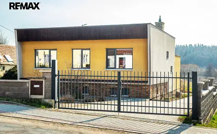 Prodej domu 200 m² s pozemkem 802 m², Šumná, okres Znojmo