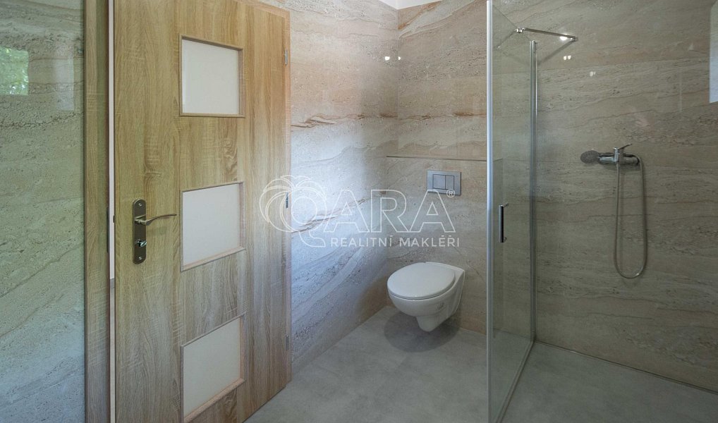 Prodej domu 143 m² s pozemkem 186 m², Neratovice – náhled fotky 3