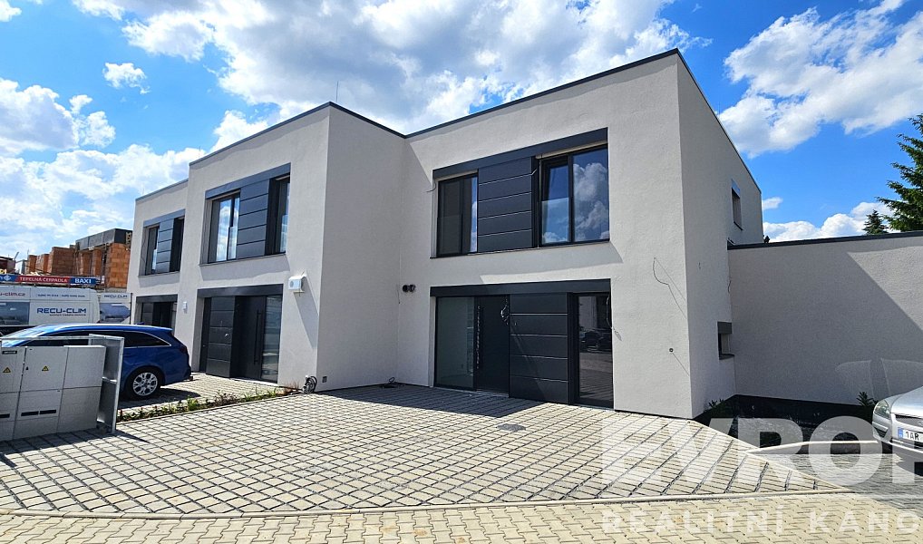 Prodej domu 121 m² s pozemkem 191 m², Sezemice – náhled fotky 2