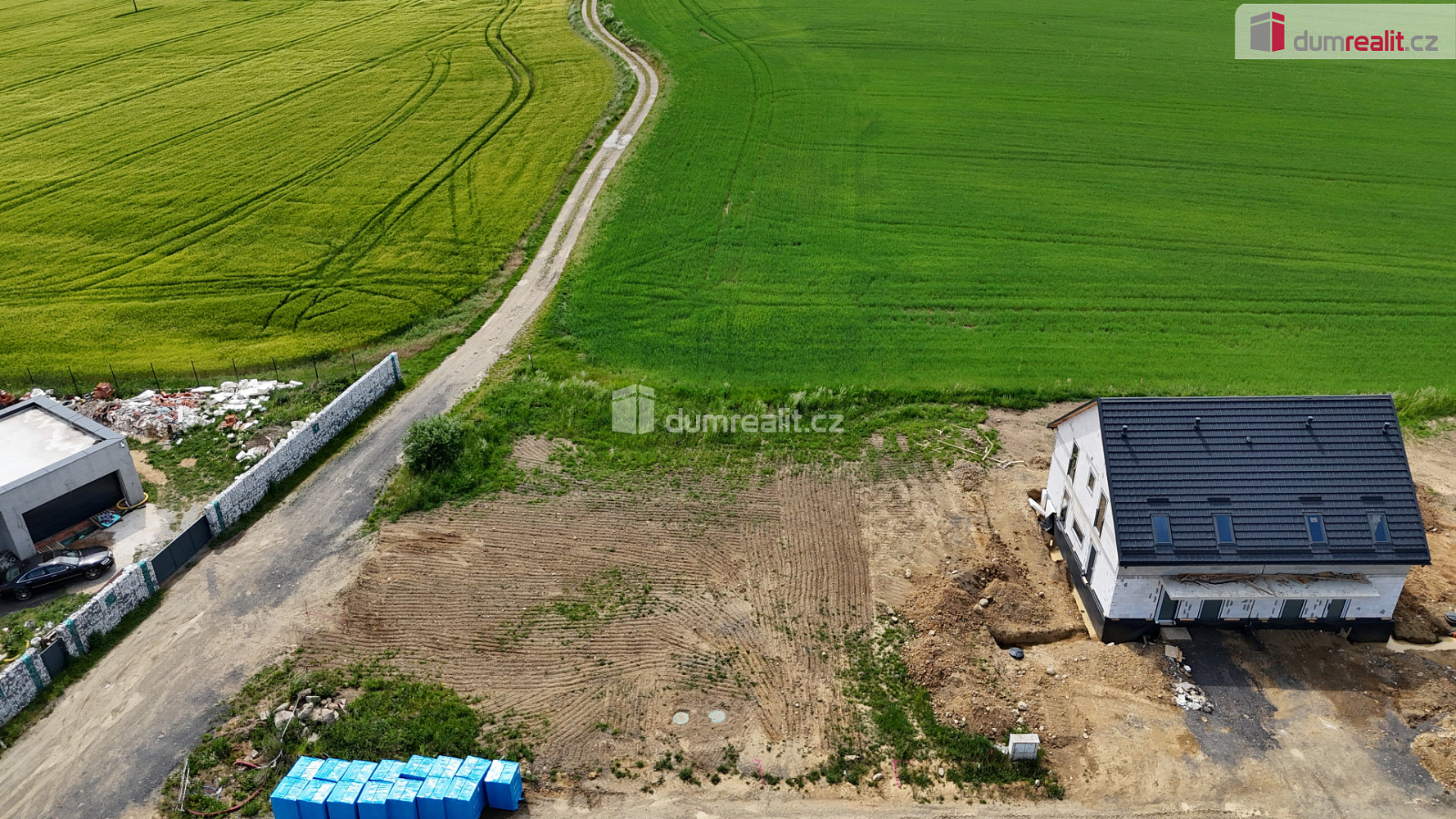 Prodej stavebního pozemku 897 m² – fotografie 3