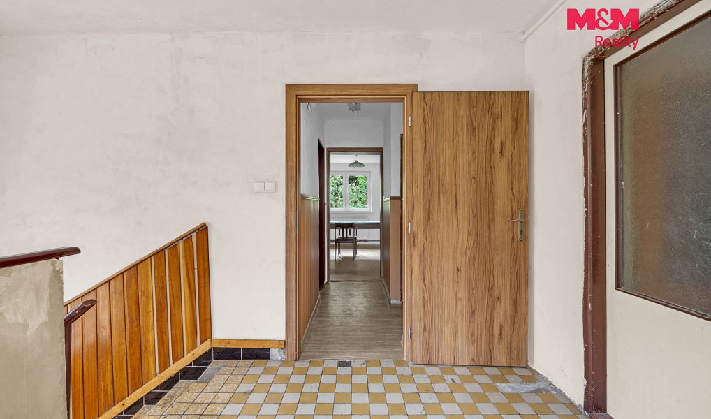 Prodej domu 220 m² s pozemkem 549 m², Luže – náhled fotky 16