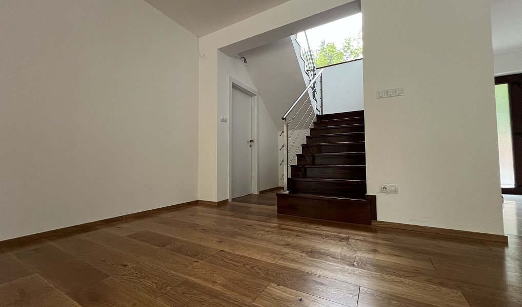 Prodej domu 235 m² s pozemkem 951 m², Tři Dvory – náhled fotky 14