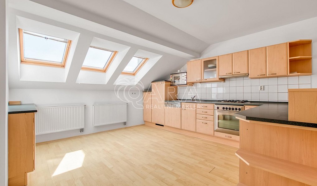 Prodej domu 150 m² s pozemkem 293 m², Nový Jičín – náhled fotky 3