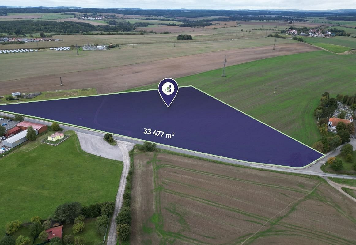 Prodej komerčního pozemku 33 477 m²