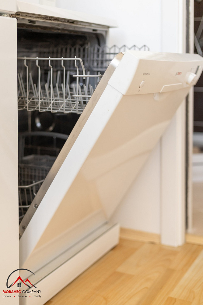 Pronájem bytu 4+1 74 m² – fotografie 4