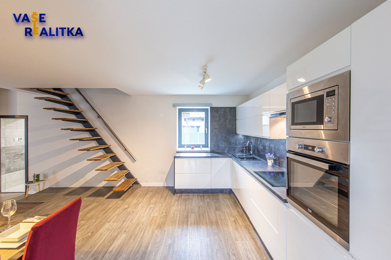 Prodej domu 140 m² s pozemkem 921 m² – pohled 5