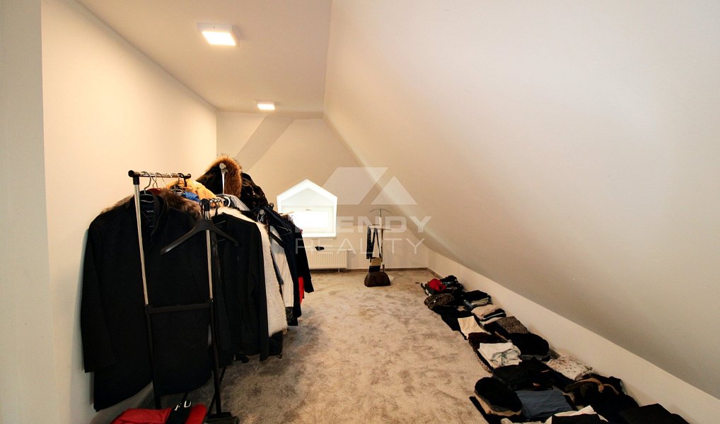 Prodej domu 306 m² s pozemkem 634 m², Plzeň – náhled fotky 21