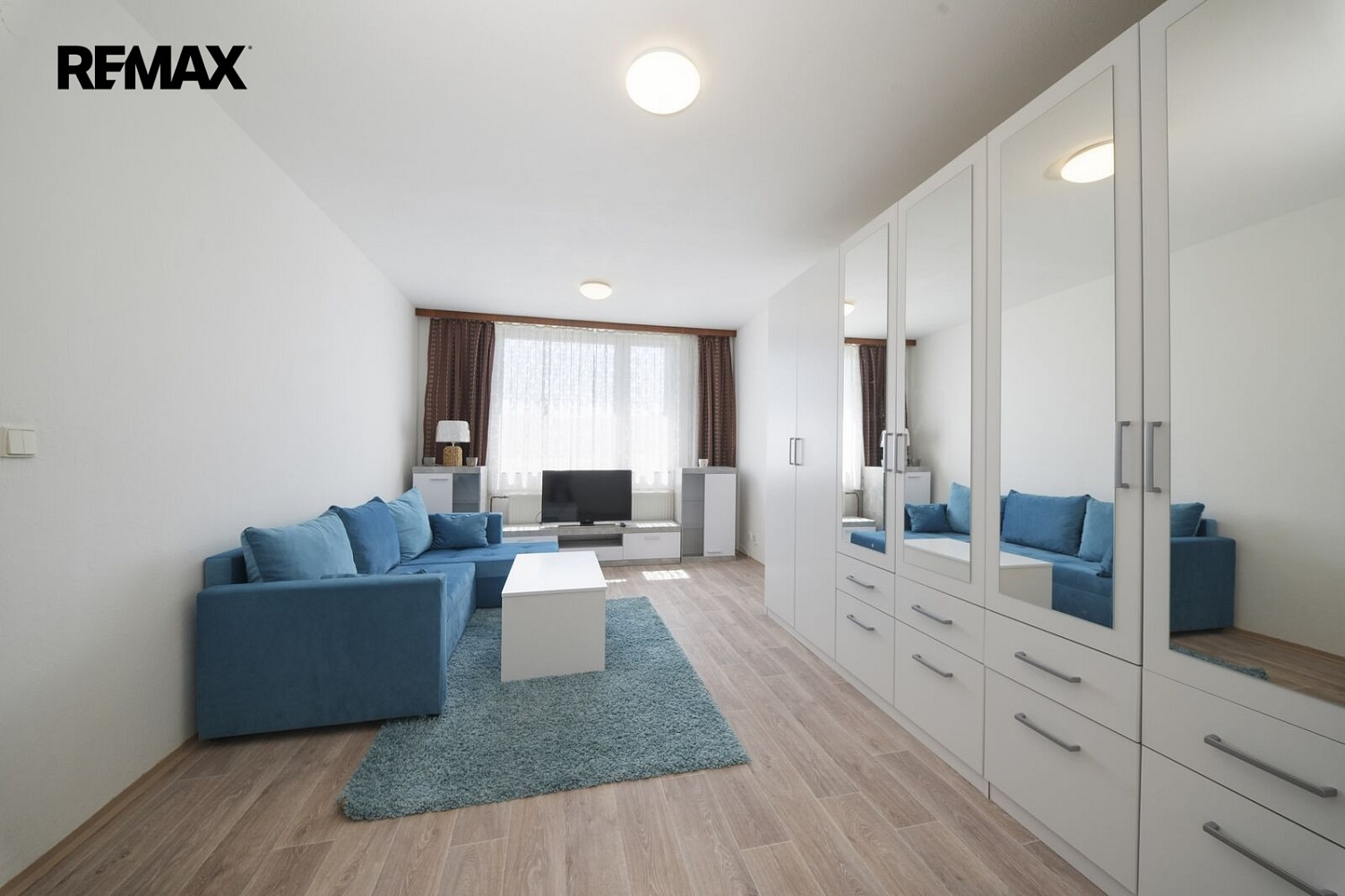 Prodej bytu 1+1 40 m² – fotografie 3