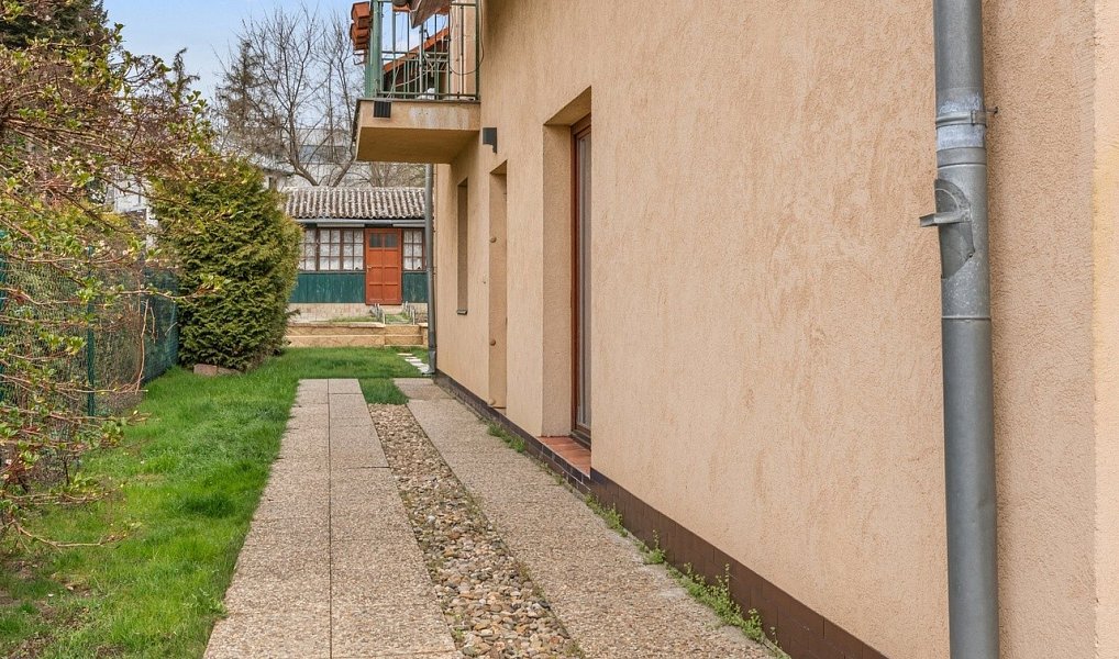 Prodej domu 121 m² s pozemkem 388 m², Hostivice – náhled fotky 30