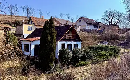 Prodej chaty/chalupy 74 m² s pozemkem 2 330 m², Zvíkovec, okres Rokycany