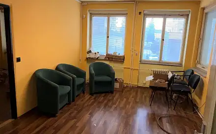 Pronájem kanceláře 35 m², Na Spravedlnosti, Pardubice