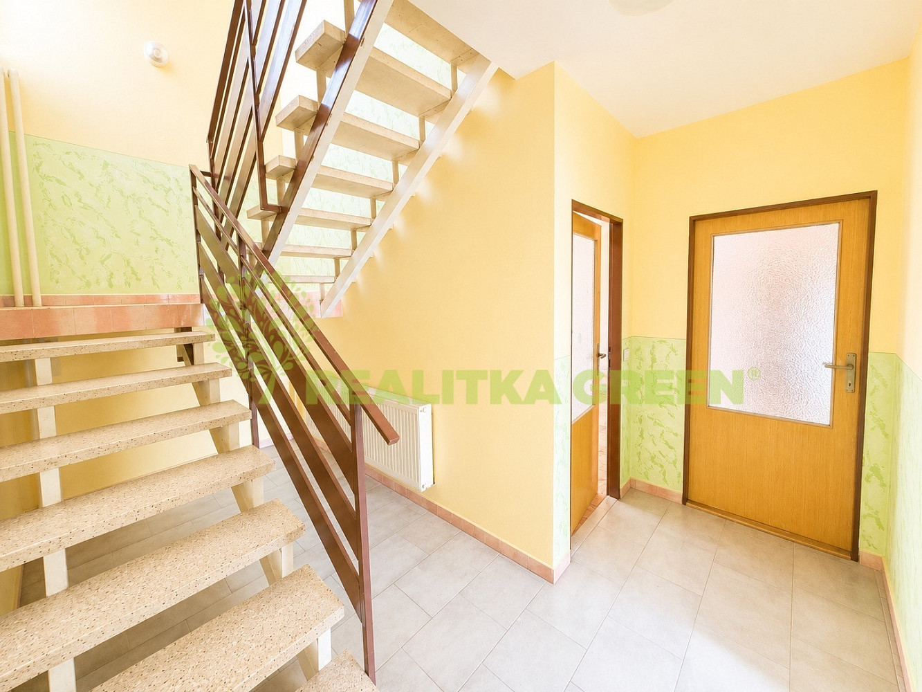 Prodej domu 150 m² s pozemkem 1 716 m² — photo 2