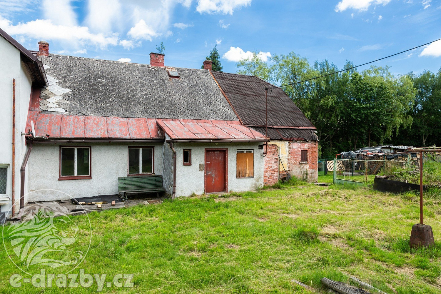 Prodej domu 180 m² s pozemkem 1 055 m² — photo 2