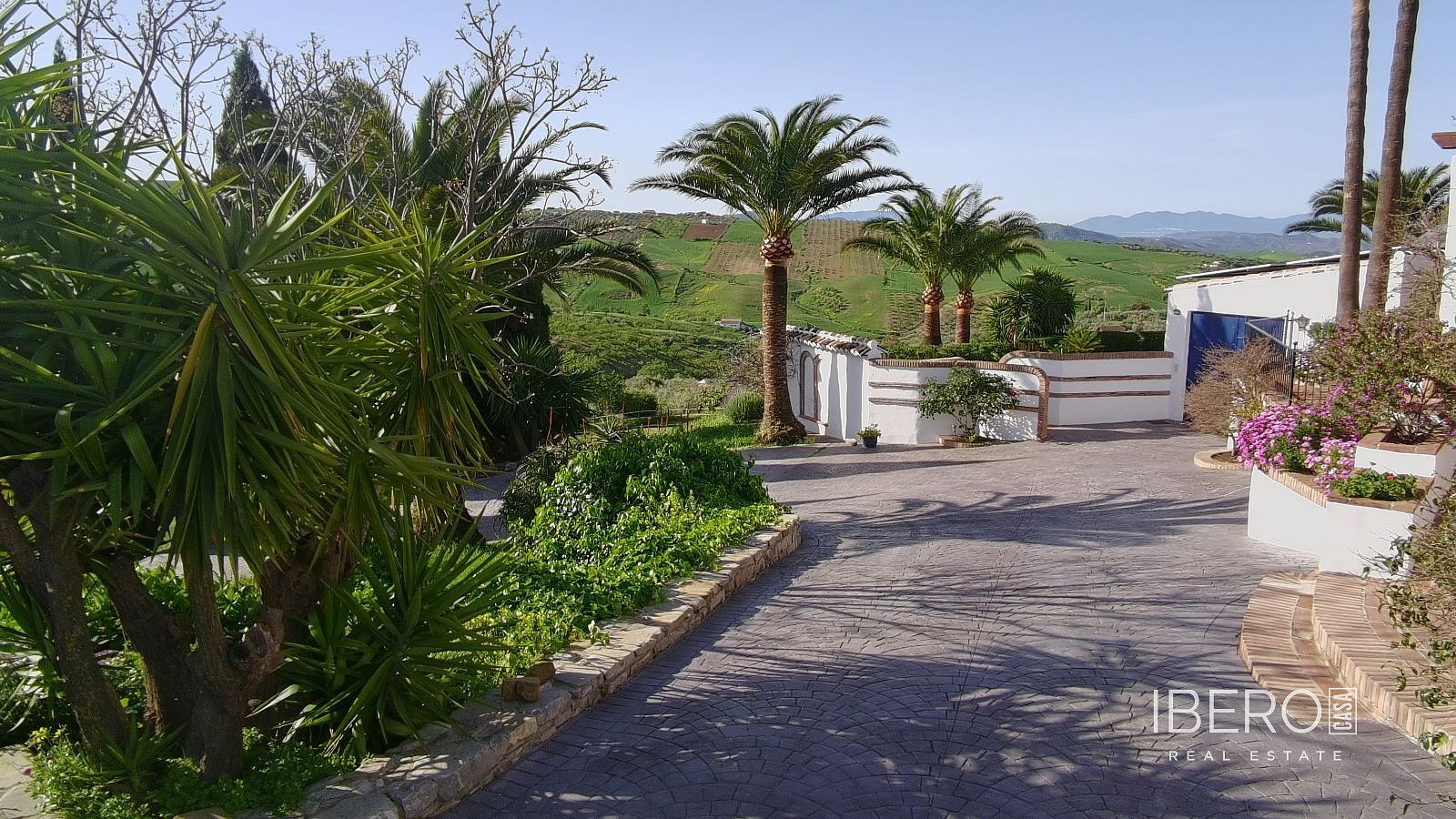 Prodej domu 635 m² s pozemkem 33 000 m² - Vista 6