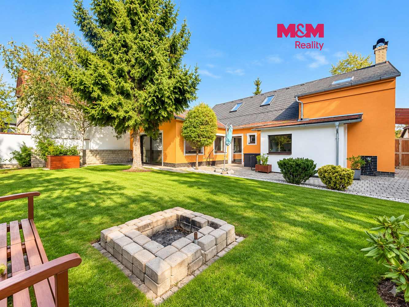 Pronájem domu 171 m² s pozemkem 464 m²