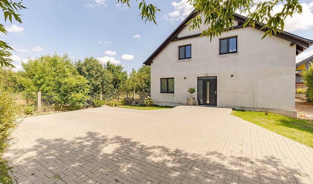 Prodej domu 206 m² s pozemkem 637 m², Staré Město – náhled fotky 36