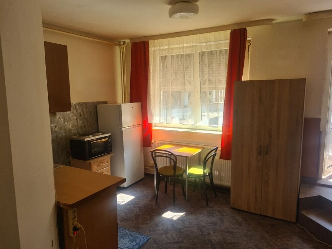 Pronájem bytu 1+kk 25 m² – fotografie 2