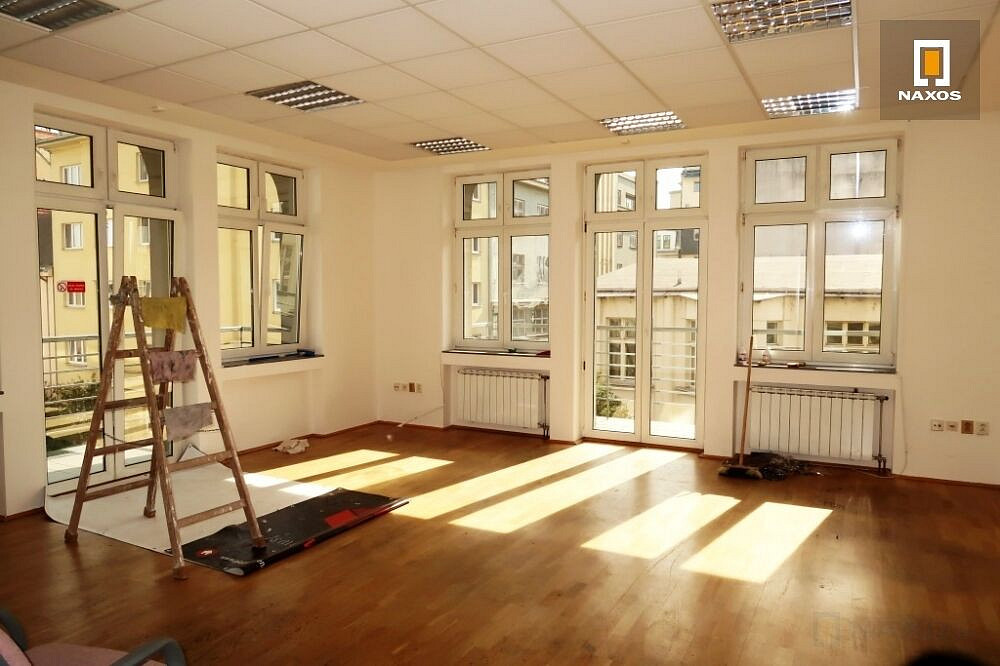 Pronájem kanceláře 170 m² – fotografie 5