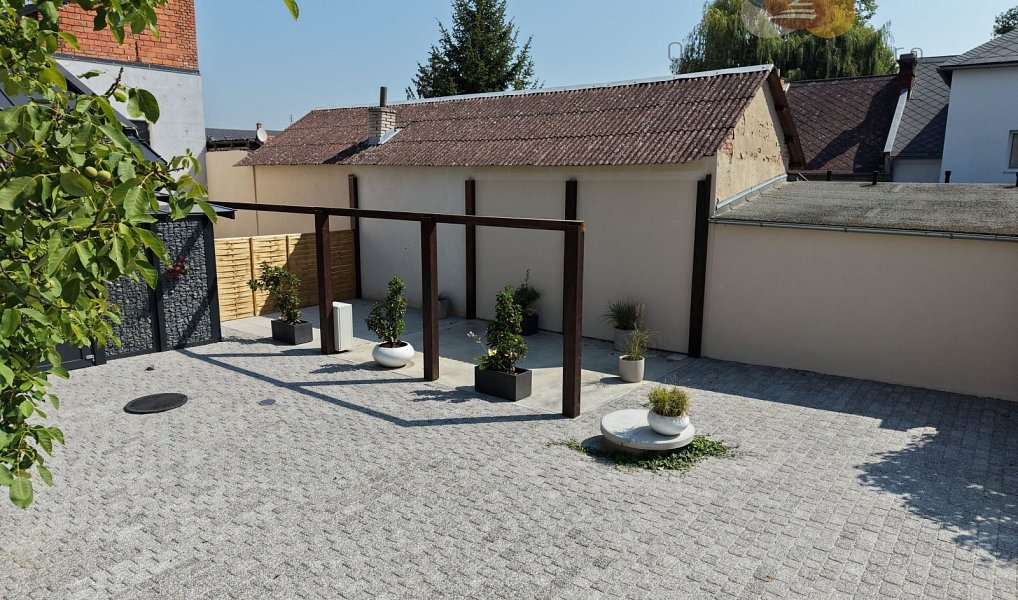 Prodej ubytovacího objektu 690 m², Hněvotín – náhled fotky 30