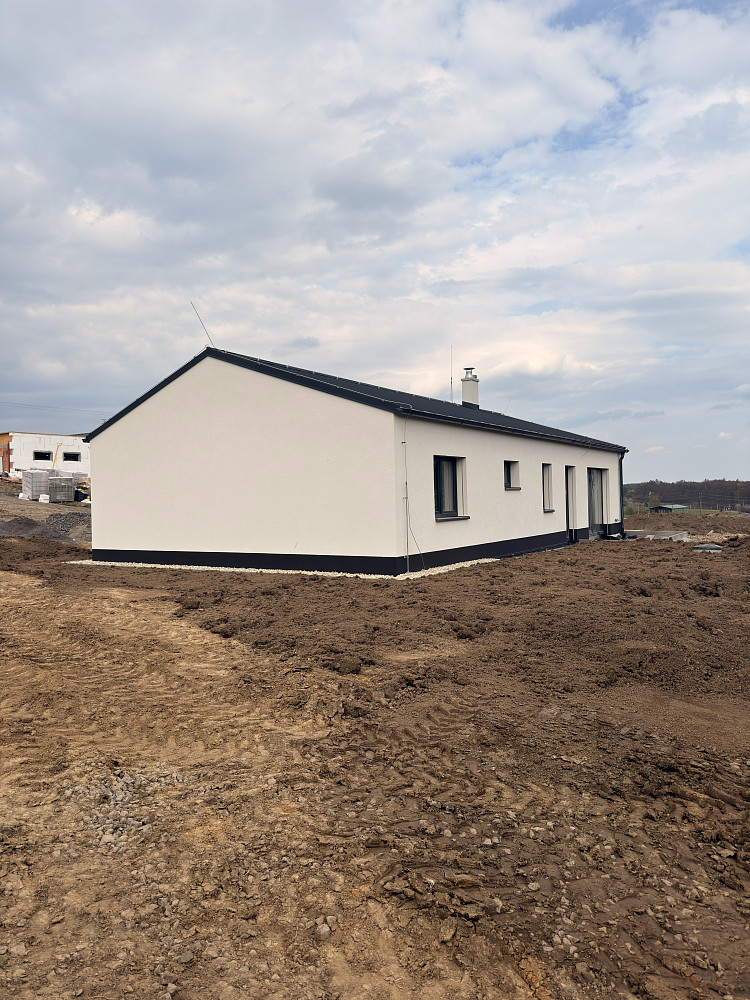 Prodej domu 100 m² s pozemkem 823 m² – pohled 3