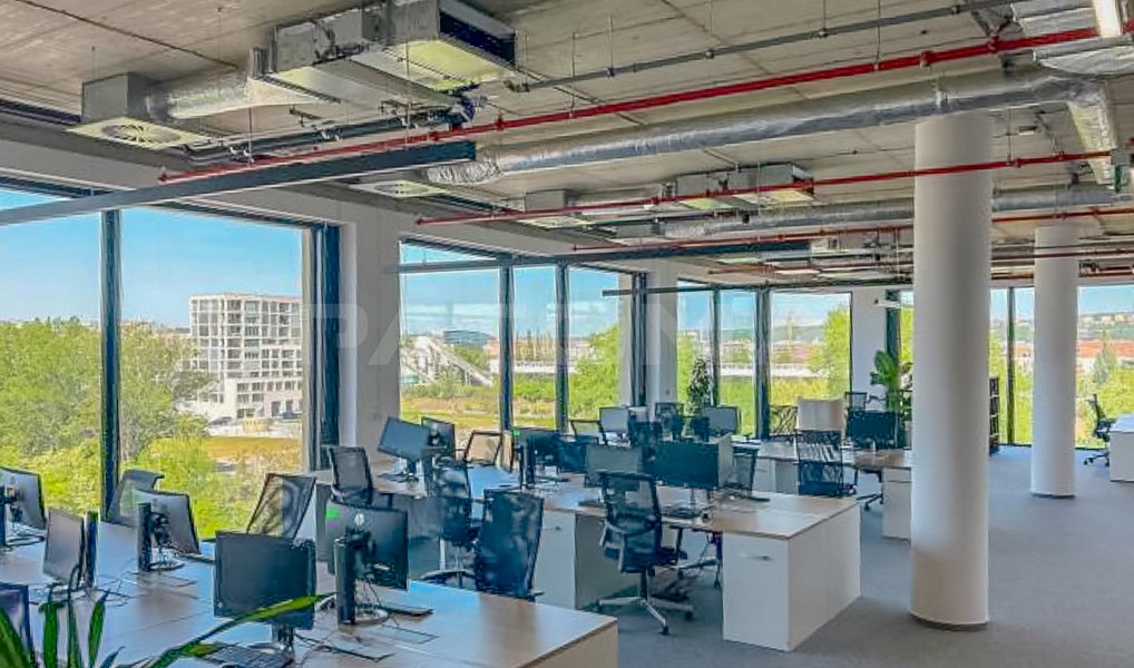 Pronájem kanceláře 706 m², Praha – náhled fotky 2