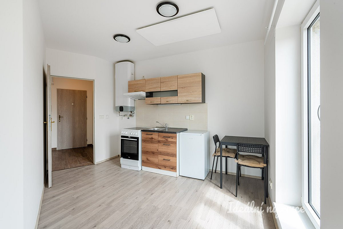 Pronájem bytu 1+kk 23 m² – fotografie 2