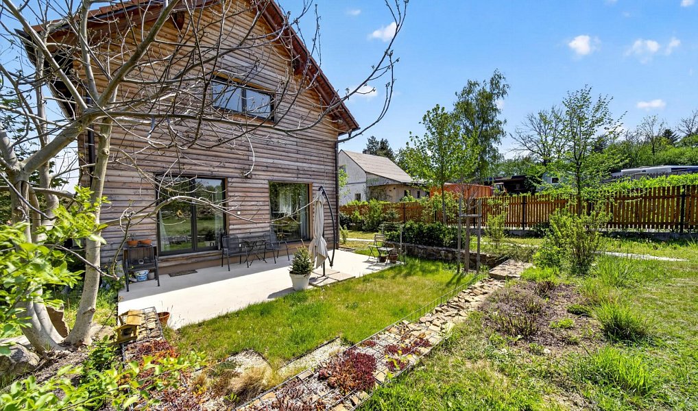 Prodej domu 120 m² s pozemkem 848 m², Svinaře – náhled fotky 3
