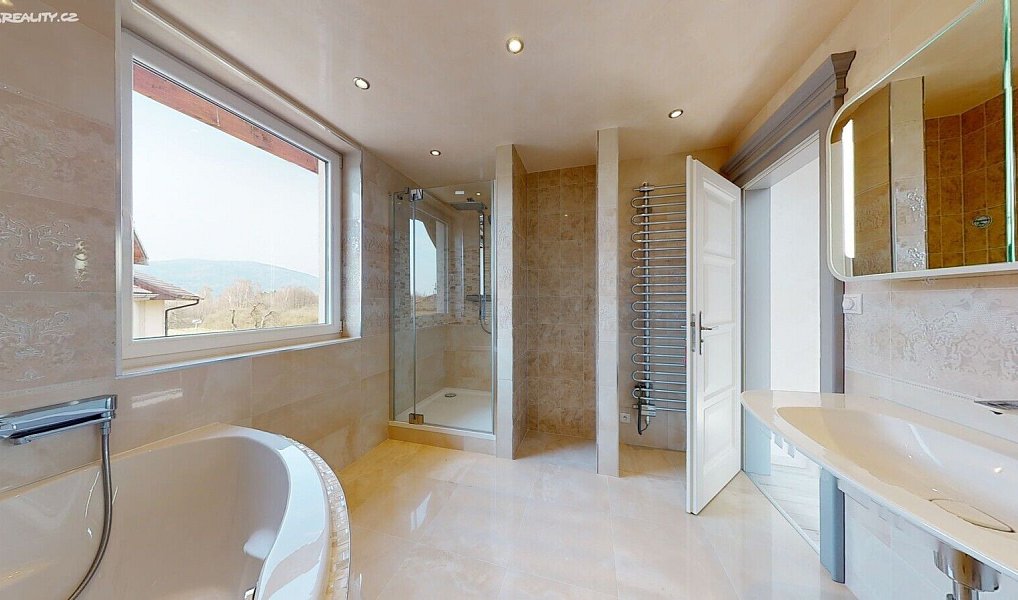 Prodej domu 229 m² s pozemkem 1 110 m², Hroznětín – náhled fotky 20