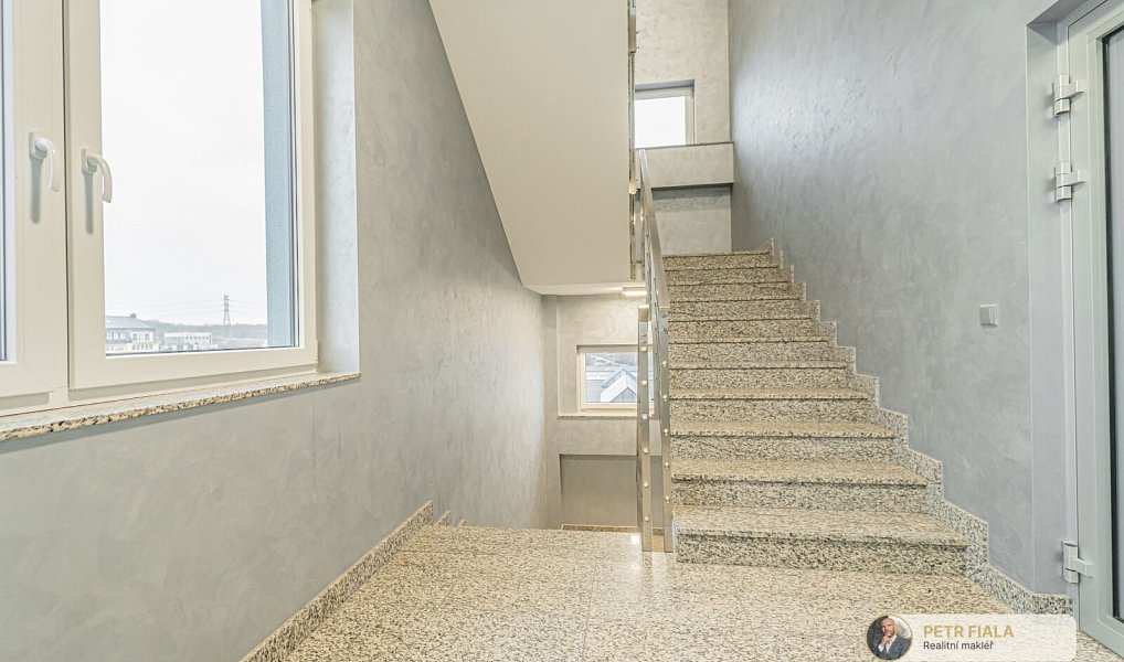 Pronájem kanceláře 128 m², Praha – náhled fotky 5