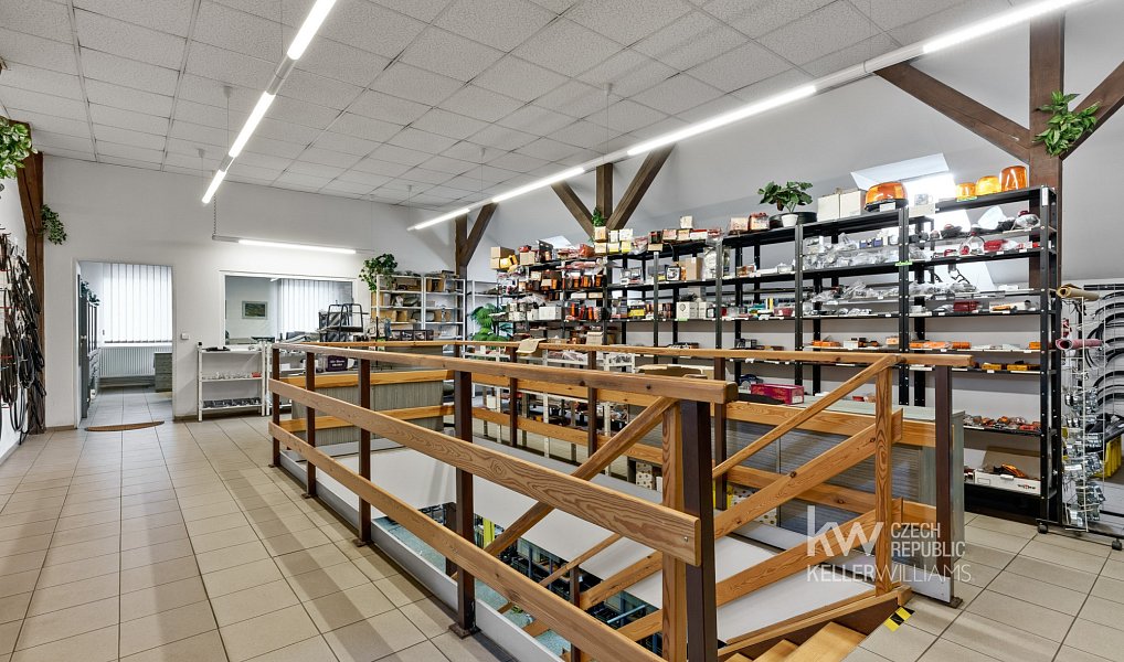 Prodej obchodních prostor 688 m², Plavy – náhled fotky 6