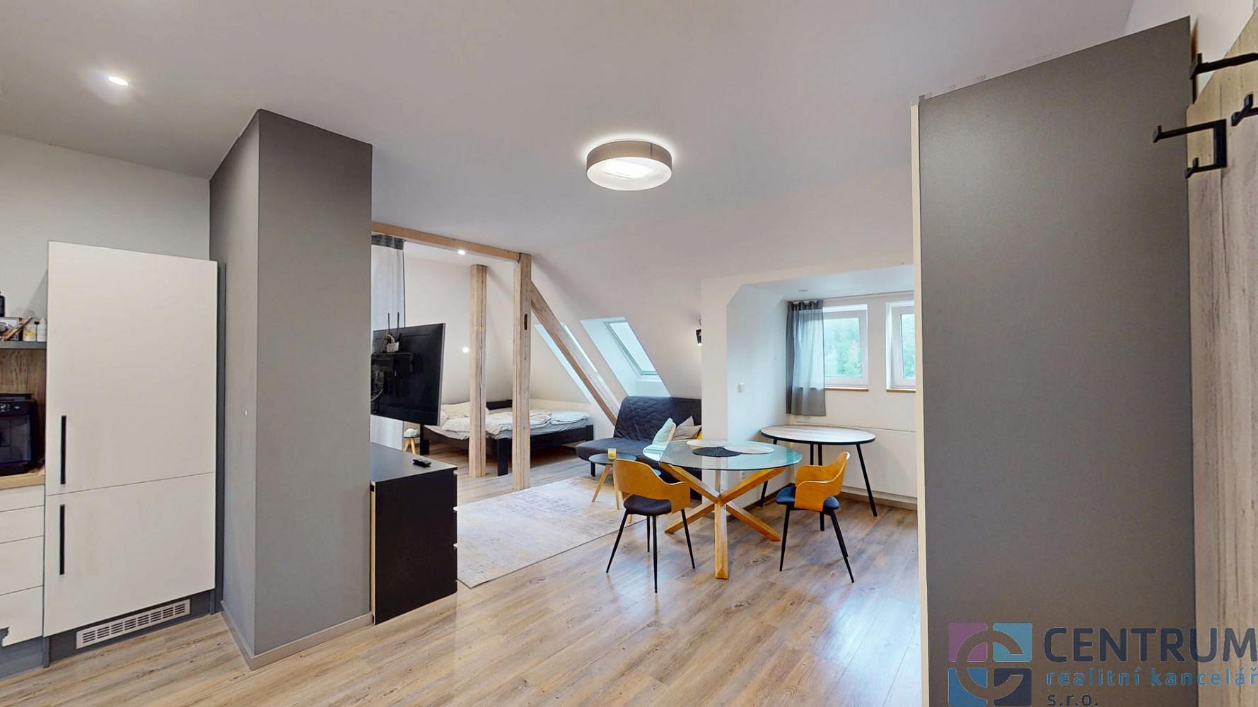 Pronájem bytu 2+1 78 m² – fotografie 3