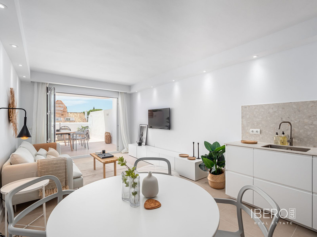 Prodej bytu 3+kk 107 m² — photo 2