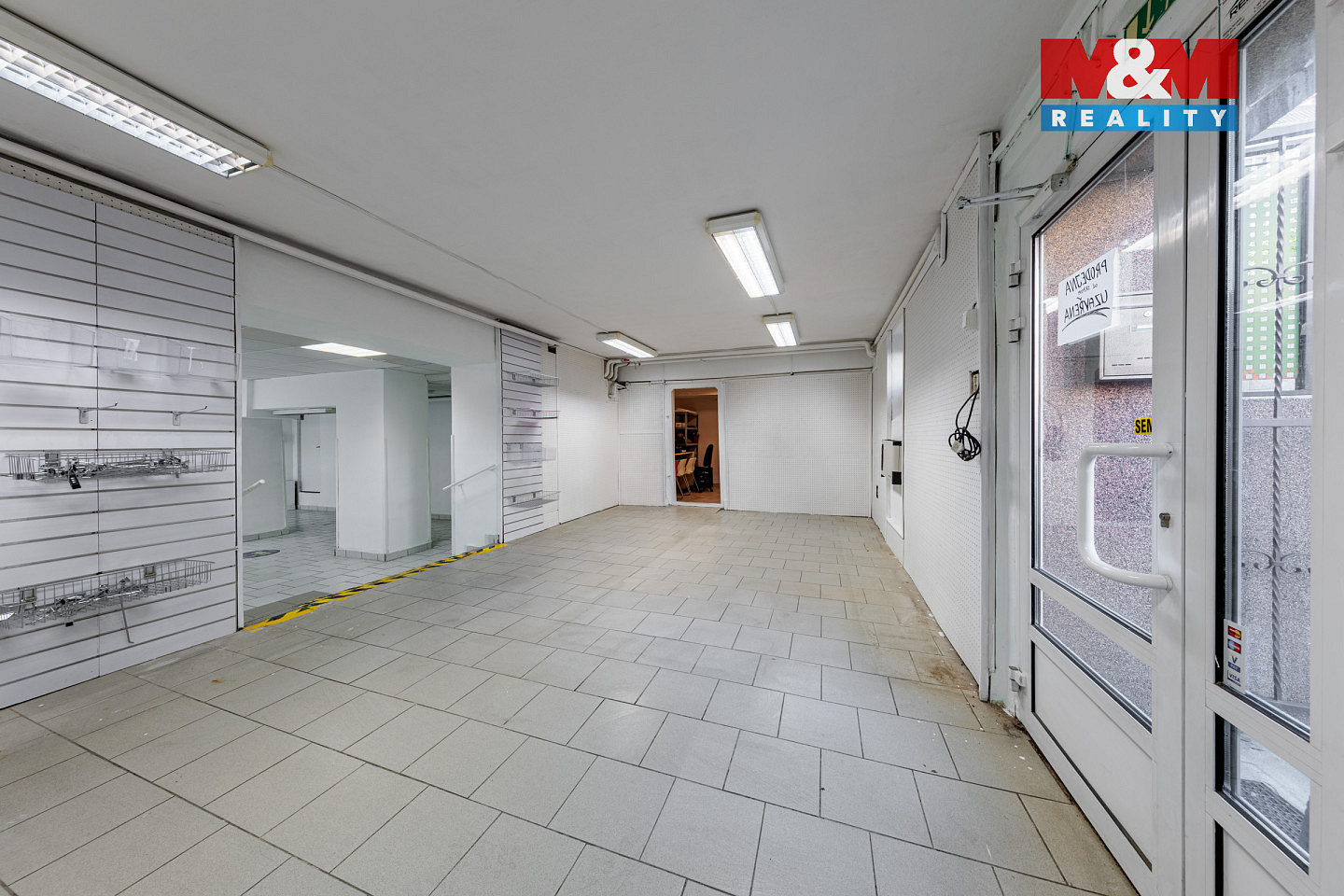 Prodej obchodních prostor 147 m² — photo 3