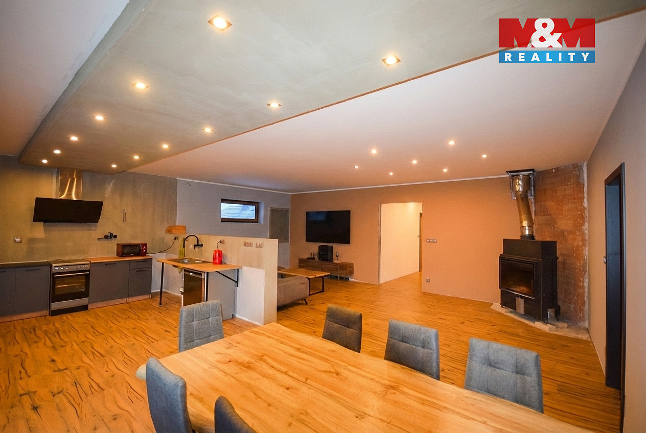 Prodej domu 182 m² s pozemkem 1 168 m² — photo 2
