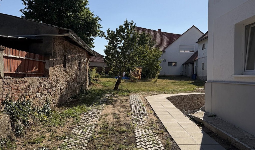 Pronájem bytu 3+kk 96 m², Vroutek – náhled fotky 10