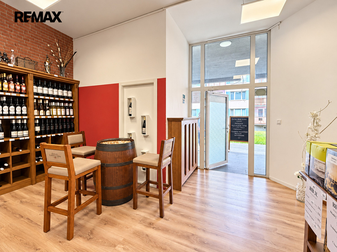 Pronájem komerčního objektu (jiného typu) 54 m² – fotografie 4