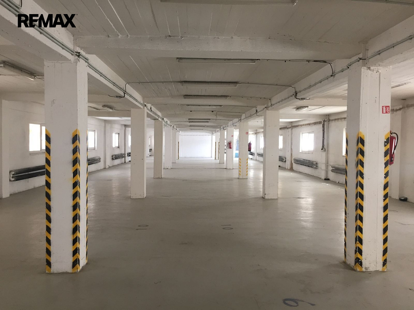 Pronájem skladovacích prostor 800 m², Praha