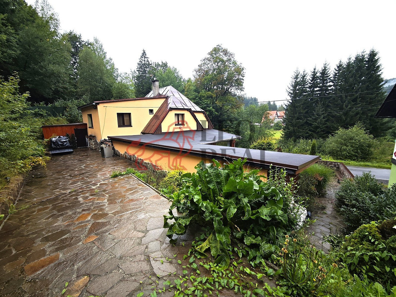 Prodej domu 350 m² s pozemkem 633 m² – fotografie 3