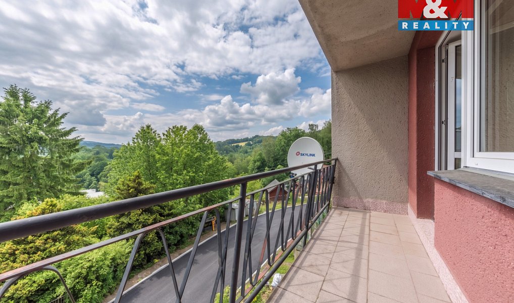 Prodej domu 270 m² s pozemkem 449 m², Benešov u Semil – náhled fotky 9