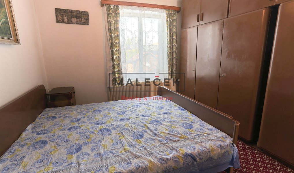 Prodej domu 325 m² s pozemkem 671 m², Nové Strašecí – náhled fotky 16