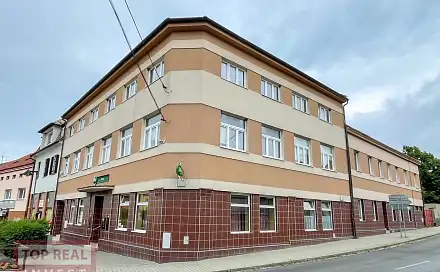 Prodej obchodních prostor 1 331 m², Náměstí, Koryčany, okres Kroměříž