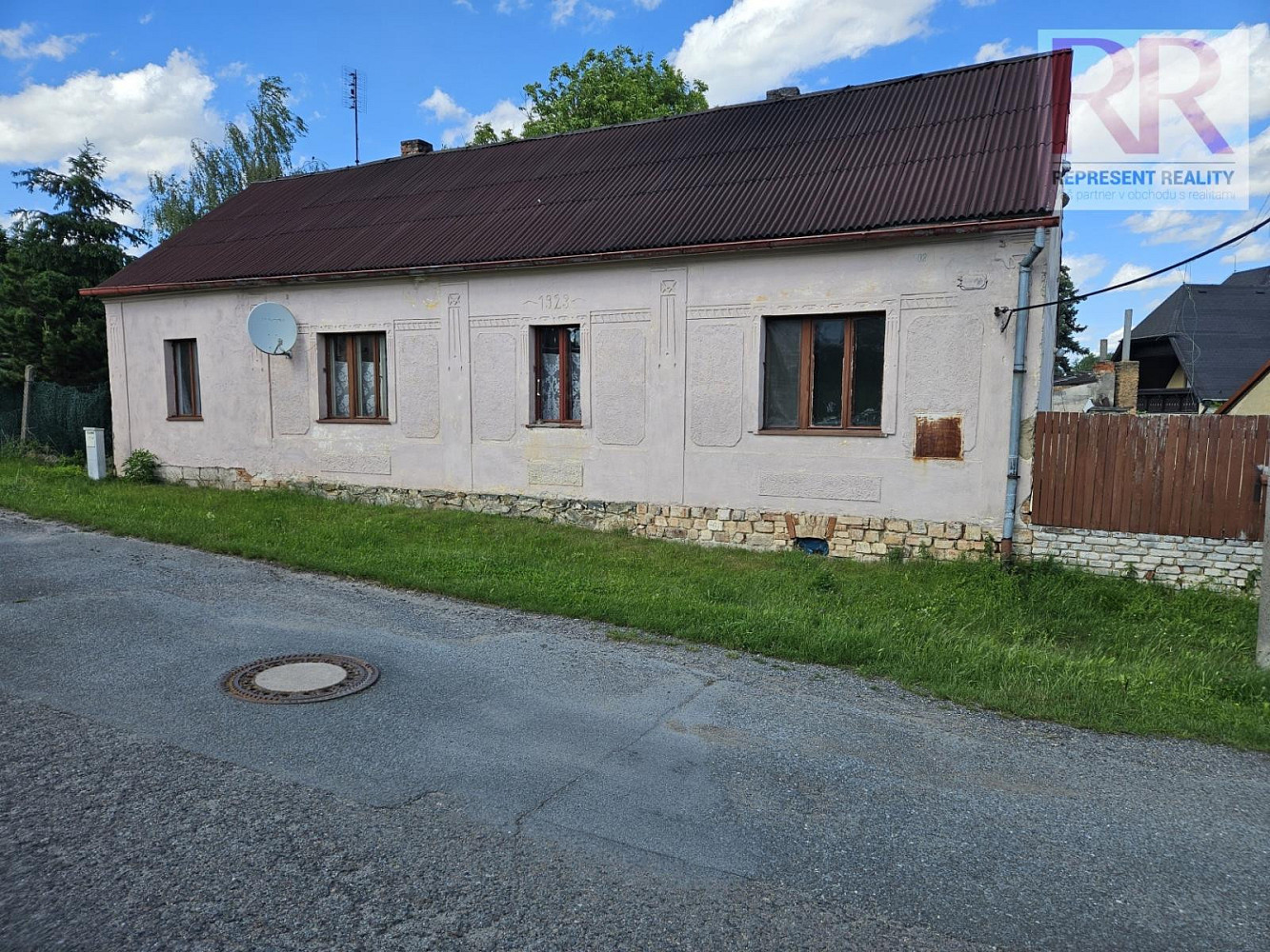 Prodej stavebního pozemku 1 004 m²