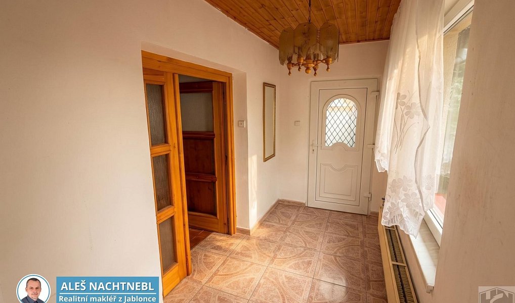 Prodej domu 330 m² s pozemkem 469 m², Jablonec nad Nisou – náhled fotky 23